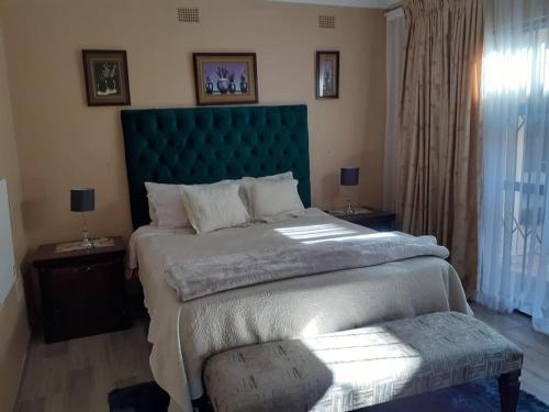 LOLO'S GUEST HOUSE