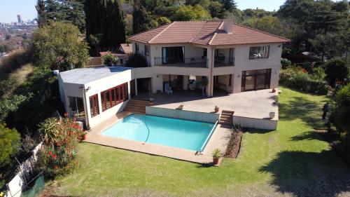 Villa image 2