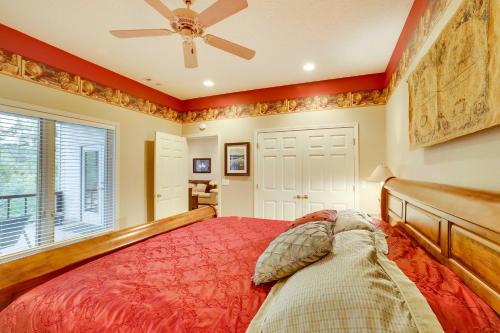 Bella Vista Home with Deck and Lake Windsor Views! - image 8