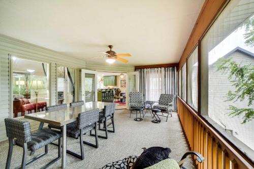 Bella Vista Home with Deck and Lake Windsor Views! - image 5