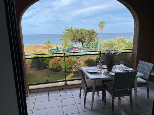 Grand studio les pieds dans l'eau in San Nicolao