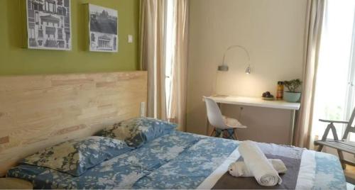 Near Metro for Acropolis - Private room "Rhea" chambre d'hôte Athina Cinemas