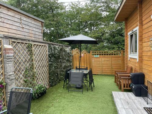 Immaculate Cabin 5 mins to Inverness Dog friendly in Allanfearn