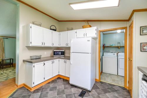 Lush Ennice Vacation Rental with Fire Pit! in Glade Valley, USA