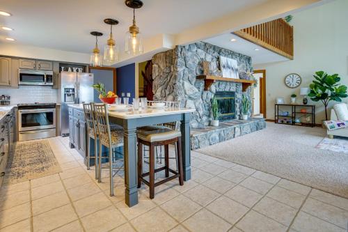 Lakefront Syracuse Home w/ Deck & Private Dock! in Syracuse (IN)