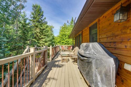 Cozy Frazee Lake Home with Hot Tub and Fire Pit!