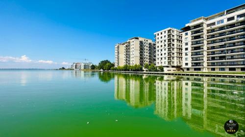 Two-Bedroom Deluxe Apartment with Balcony
