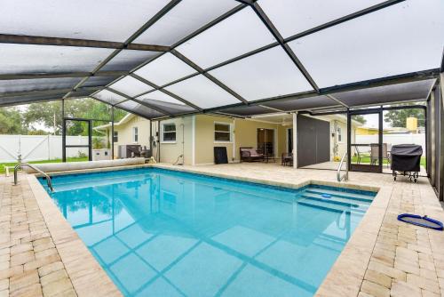 Sunny Florida Retreat with Pool, Grill and Patio! in Sarasota, USA
