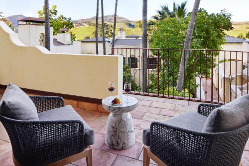 Book the Luxury Grand View King Luxury Grand View King