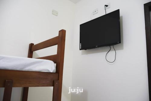 1 double bed, 2 twin beds