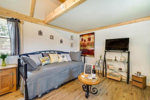 Charming Oklahoma Retreat with Grill - Pets Welcome! thumb 4