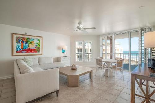 Seaside Escape 3-BR Stunning Ocean Views in Litchfield Beach, USA