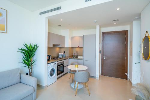 Vista Azul !Spectacular 1 Bed Apartment! - image 7
