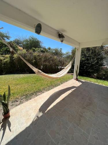 HERMOSA CASA EN FRACC A LA ORILLA DEL LAGO in Tequesquitengo, Mexico