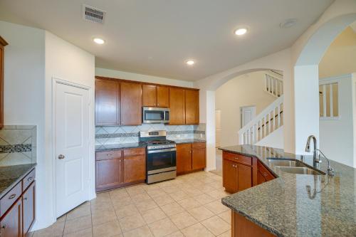 Spacious Texas Vacation Rental with Community Pool! in Humble, USA