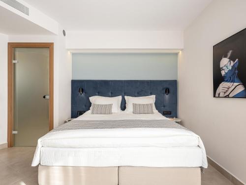 M City Hotel Room Type - Superior Twin or Double Room M City Hotel Room Type - Superior Twin or Double Room