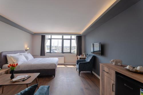 room detail thumbnail 0