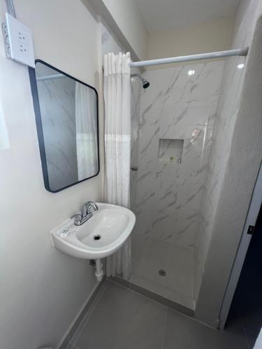 HOTEL VILLAGRAN – Tijuana, BC