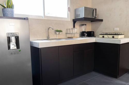 Kitchen, Departamento amplio, privado y completo in Fernando Novelo