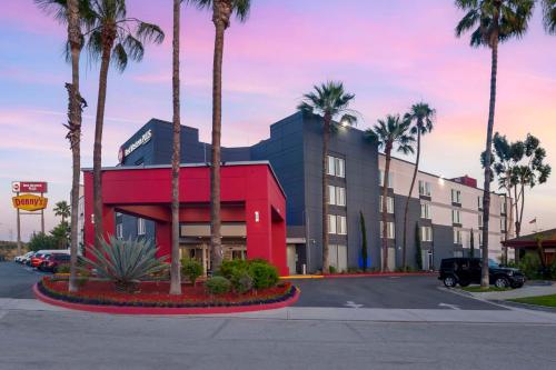 Best Western Plus Commerce Hotel