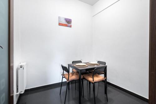 Modern & Spacious Apartment - Prime Location Bucharest's Old Town, Bukarest (Foto 2)