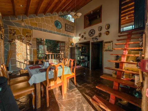 CASA DE PIEDRA EL ZAPATO in Suesca
