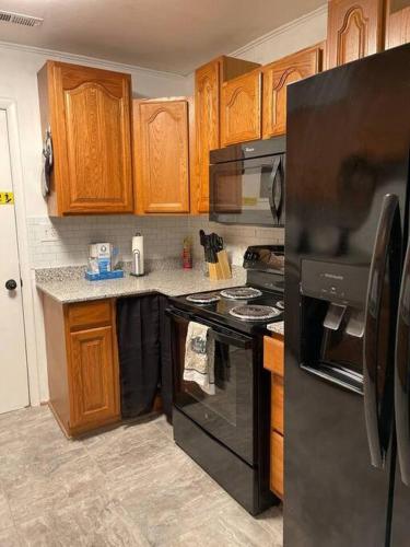 Konyha, Comfort & Quiet in a central location in Elizabeth City