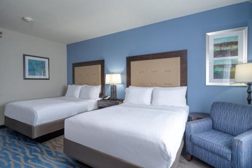 Holiday Inn Express and Suites Edwardsville an IHG Hotel - image 4