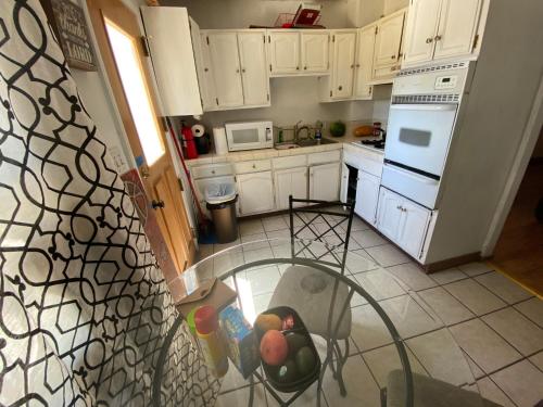 House Rooms & RV Rooms Near LAX - Compton, IL