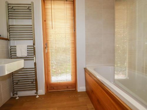 4 Water's Edge Looe - image 13