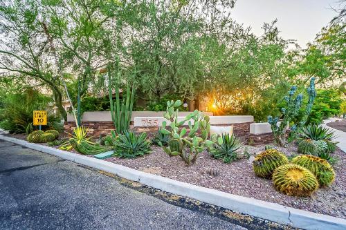 Luxury 3BD/2BA Home Near Tucson w/ Desert Views