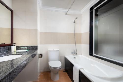 room detail thumbnail 2