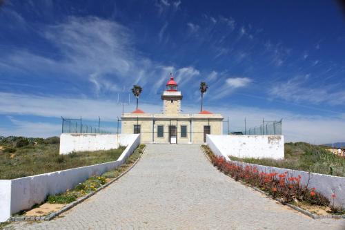 Boutique Hotel Marina S. Roque - image 4