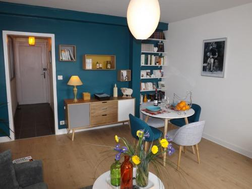 Appartement Aurillac, 2 pièces, 2 personnes - FR-1-742-389 - Location saisonnière - Aurillac