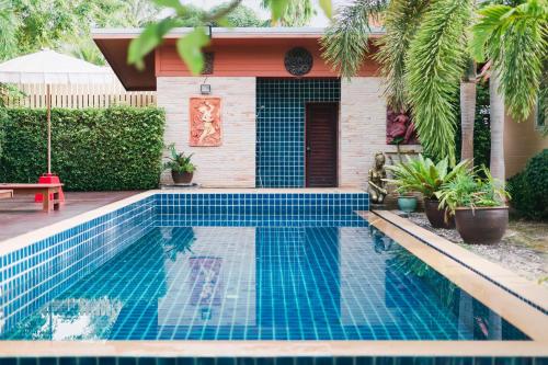 Swimming pool, Ruen Thai Siray Green in Koh Sirey
