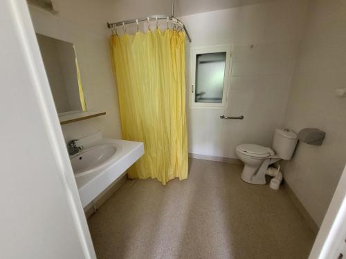 Gîte entre monts du Cantal et gorges de la Truyère avec piscine, terrasse et accès PMR - FR-1-742-455 Gîte entre monts du Cantal et gorges de la Truyère avec piscine, terrasse et accès PMR - FR-1-742-455