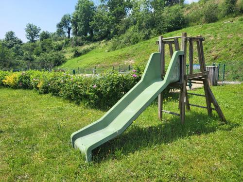 Gîte entre monts du Cantal et gorges de la Truyère avec piscine, terrasse et accès PMR - FR-1-742-455 Gîte entre monts du Cantal et gorges de la Truyère avec piscine, terrasse et accès PMR - FR-1-742-455