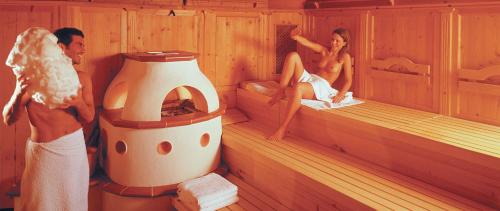 Hotel Sonnhof - image 14