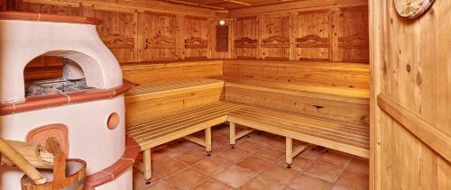 Hotel Sonnhof - image 11
