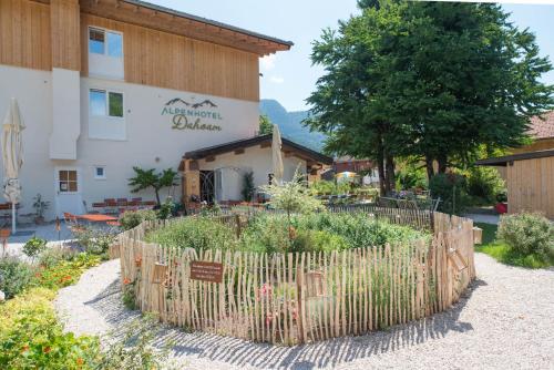 . Alpenhotel Dahoam