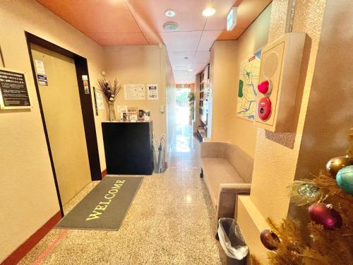 PetitHotel017全室ミニキッチン付きファミリルーム 飲食街中心 阿波踊り会館7分 文理 徳島大学 アスティとくしま車8分 4