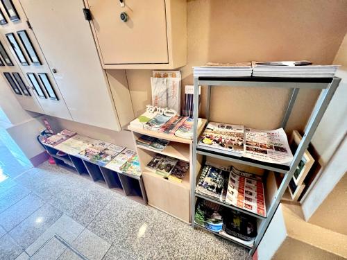 PetitHotel017全室ミニキッチン付きファミリルーム 飲食街中心 阿波踊り会館7分 文理 徳島大学 アスティとくしま車8分