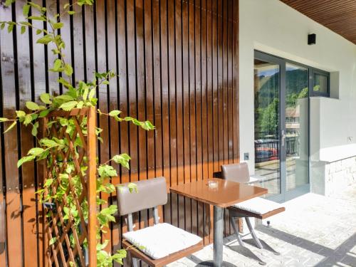 Balcony/terrace, GRAND SPA Harrachov - Wellness luxusni apartman s velkou virivkou, saunou, kuchyni a venkovnim posez in Harrachov