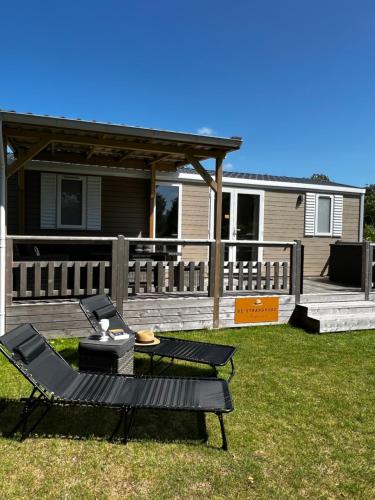 De Strandhoed Renesse, new & luxe chalet with garden en close to centrum & beach!