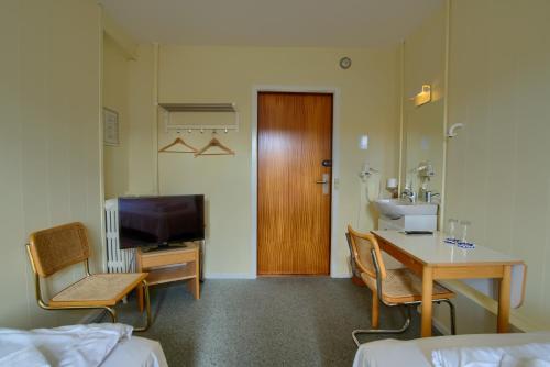 Ebsens Hotel - image 12
