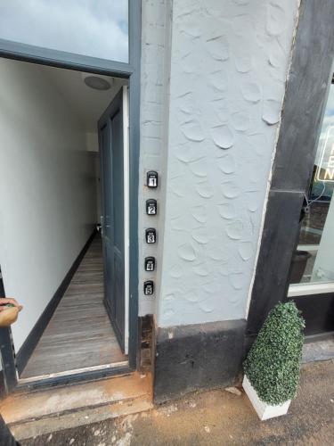 The Goldmine Rooms in วิดเนส