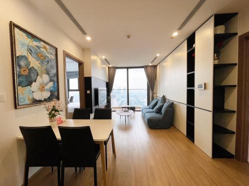 Anstay Delux Vinhomes Sky Lake 2BRs