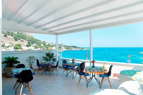 B&B Una Terrazza sul Golfo di Sferracavallo