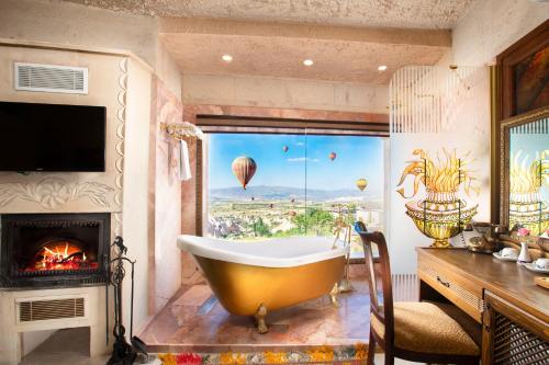 Luxury Room with Balloon View
