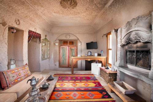 Selfie Cave Hotels Cappadocia - image 6